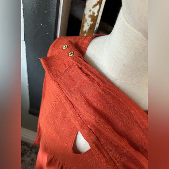 NWT ANTHROPOLOGIE Holding Horses Women's Rust Orange V-Neck Top - Picture 7 of 9